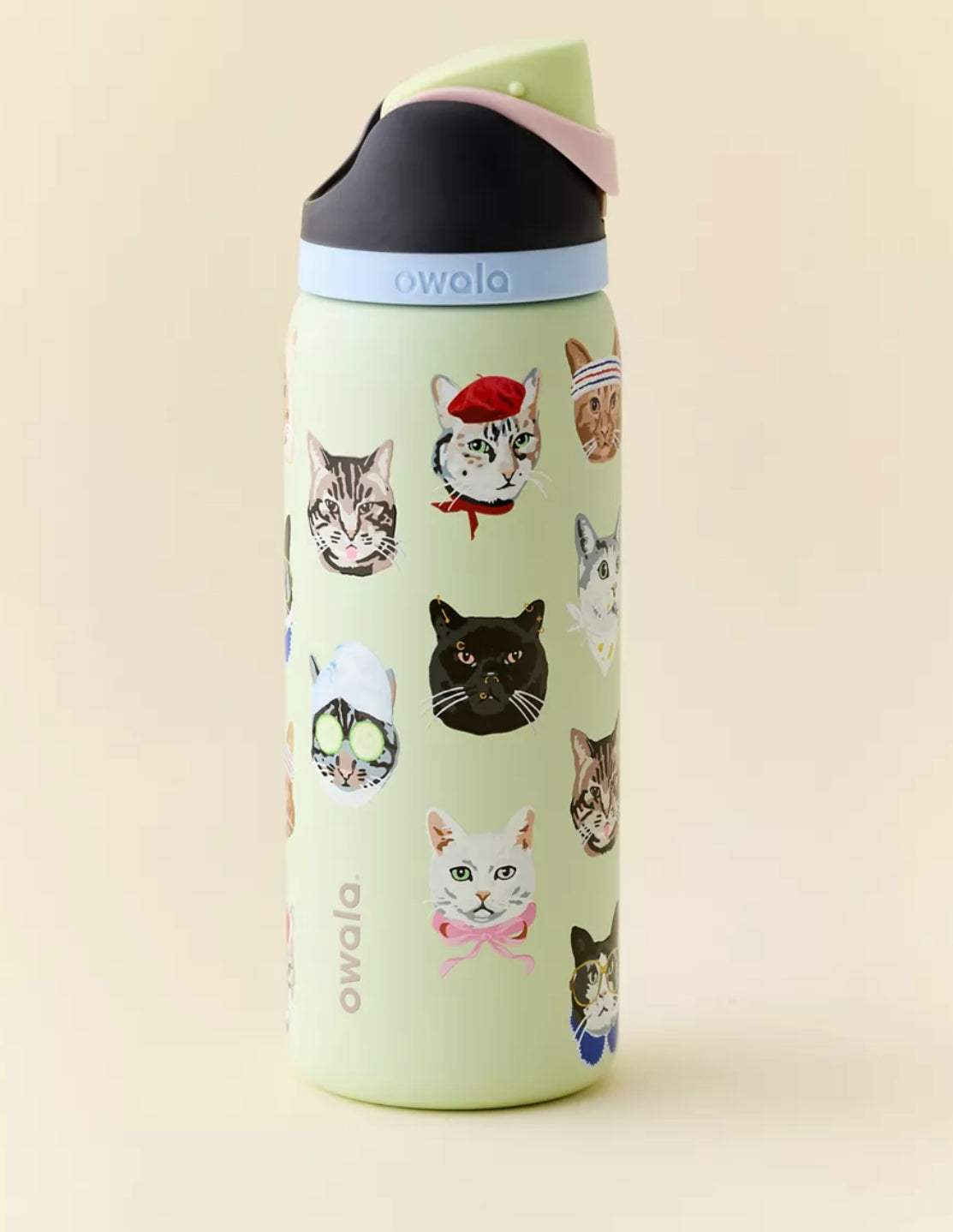 Owala UO Exclusive FreeSip 32 oz *Pre-Order*
