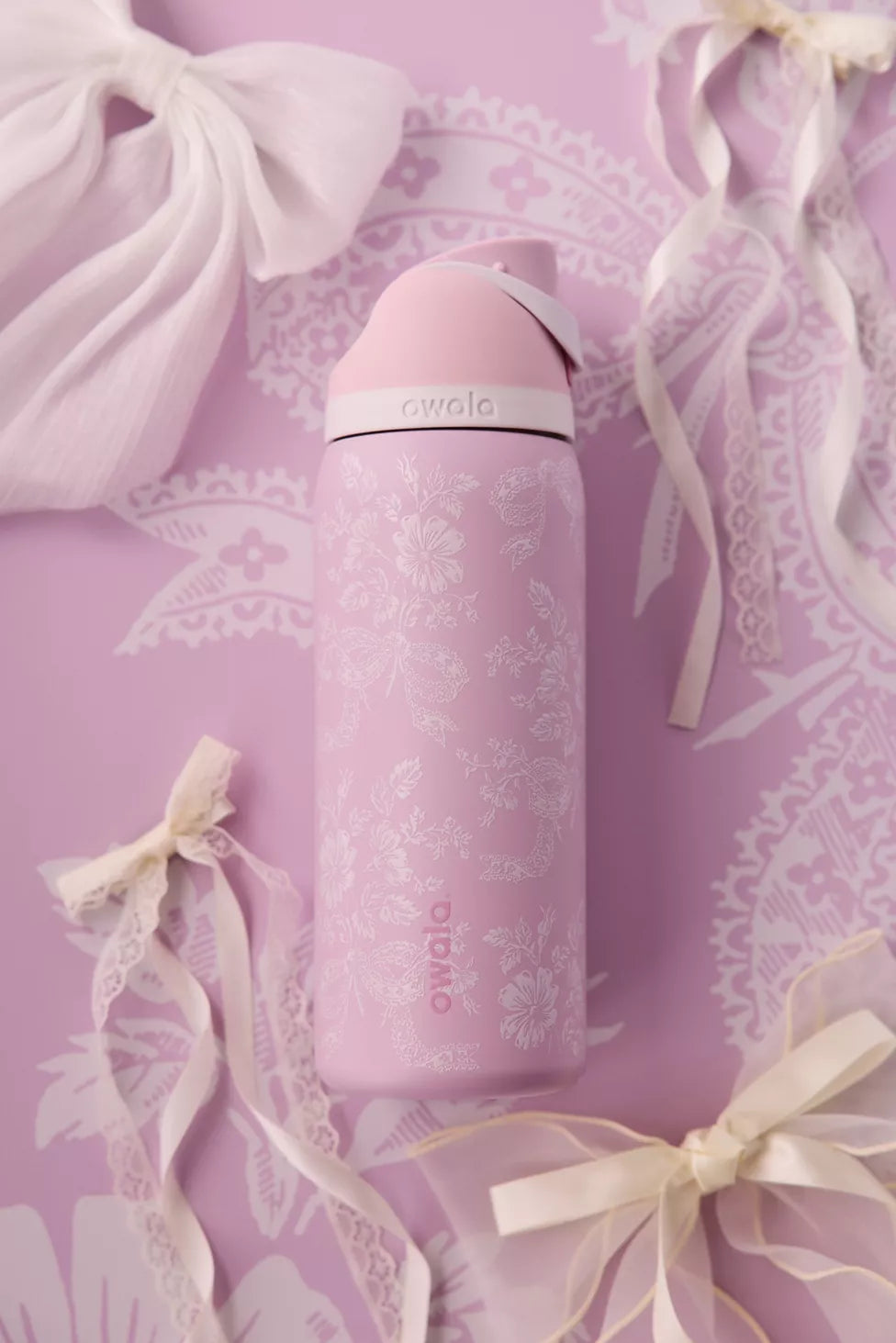 Owala UO Exclusive FreeSip 32 oz Water Bottle *Pre-Order*